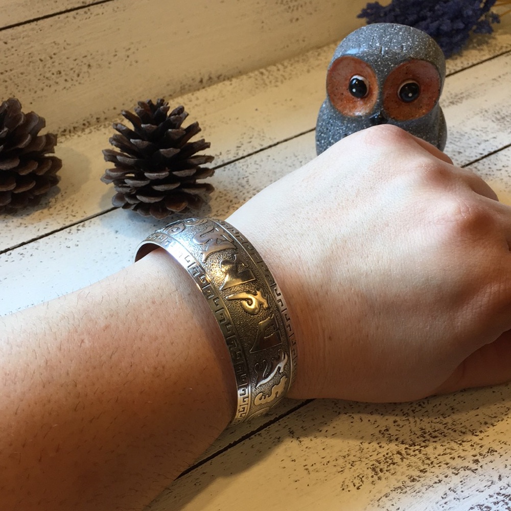 Tibetan Silver Bangle Bracelet - Picture 5 of 6